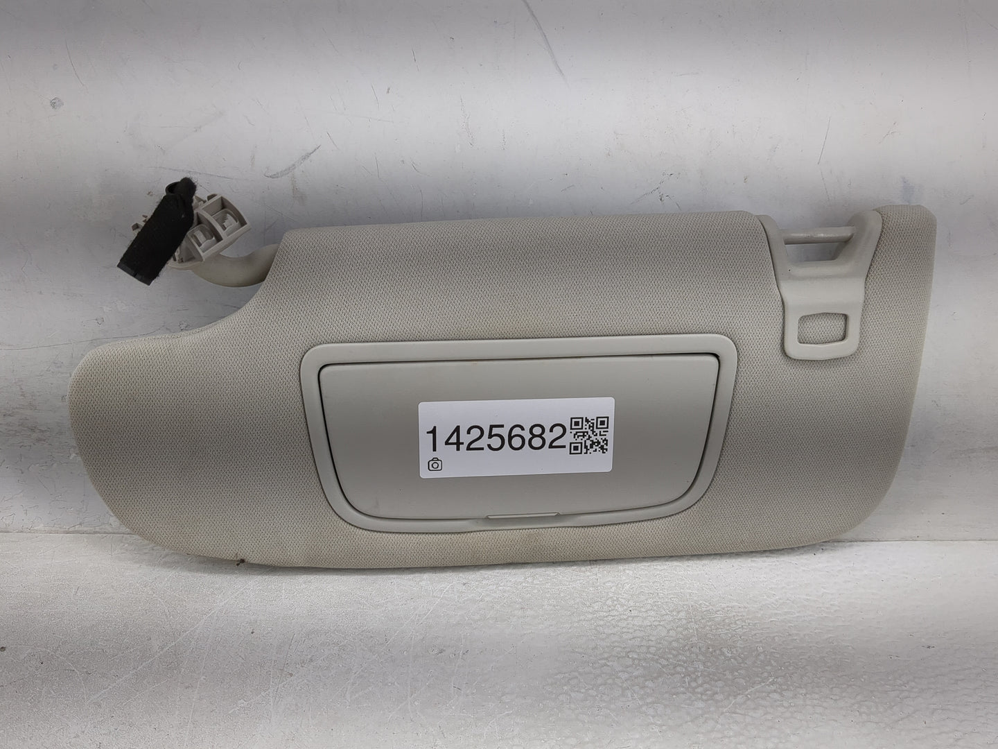2015-2016 Ford Fusion Sun Visor Shade Replacement Driver Left Mirror Fits Fits 2015 2016 OEM Used Auto Parts - Oemusedautopa