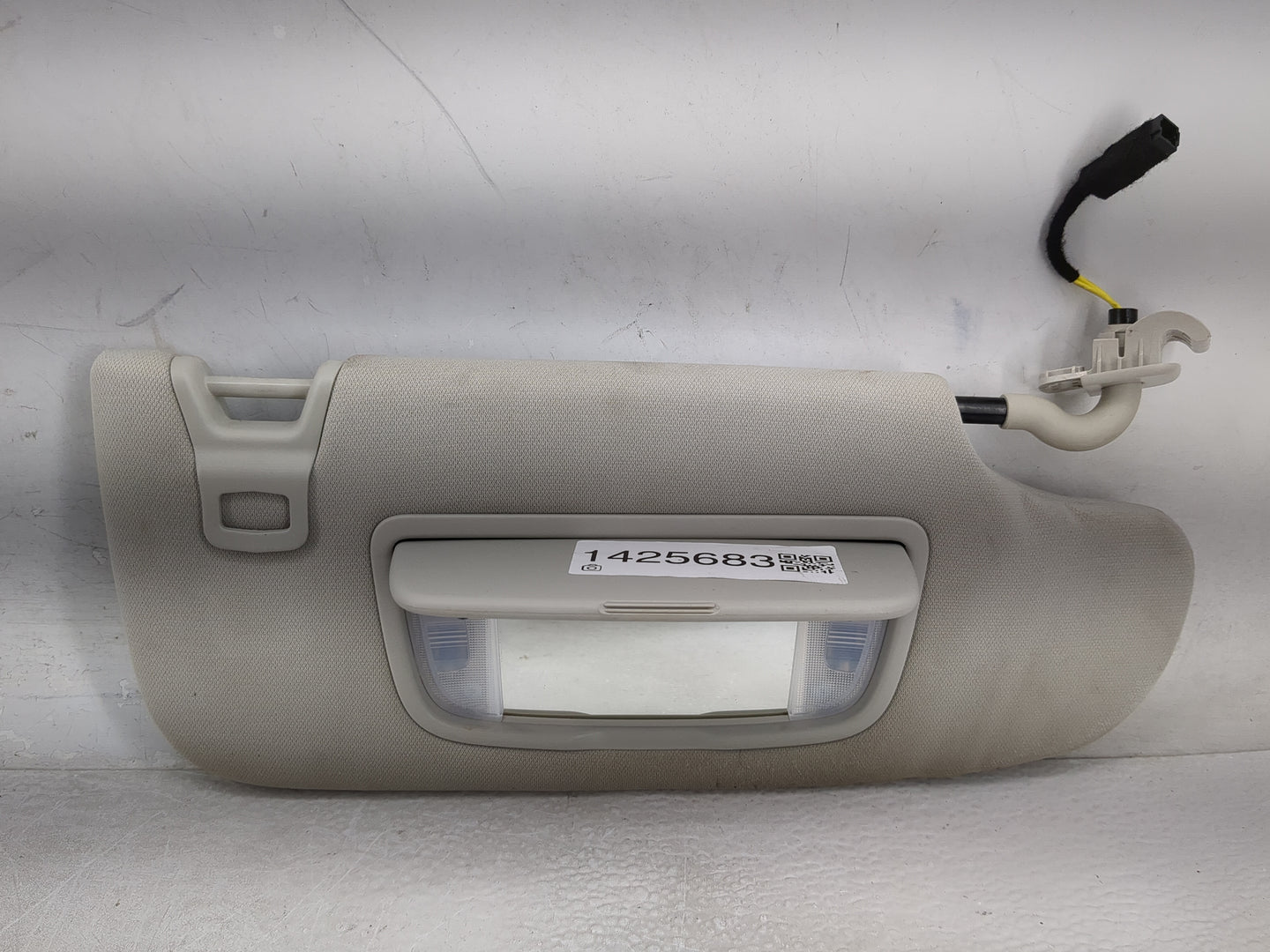 2015-2016 Ford Fusion Sun Visor Shade Replacement Passenger Right Mirror Fits Fits 2015 2016 OEM Used Auto Parts - Oemusedau