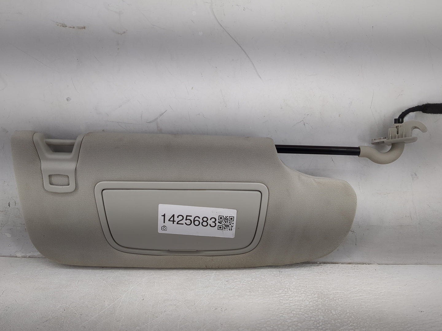 2015-2016 Ford Fusion Sun Visor Shade Replacement Passenger Right Mirror Fits Fits 2015 2016 OEM Used Auto Parts - Oemusedau
