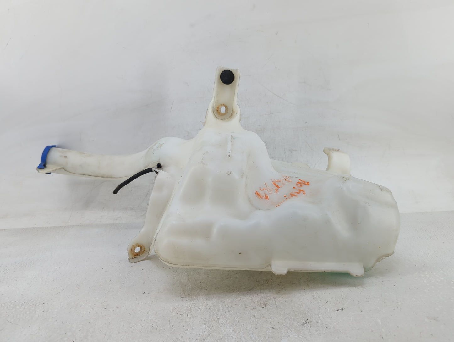 2015-2016 Ford Fusion Windshield Washer Fluid Reservoir Bottle Oem - Oemusedautoparts1.com