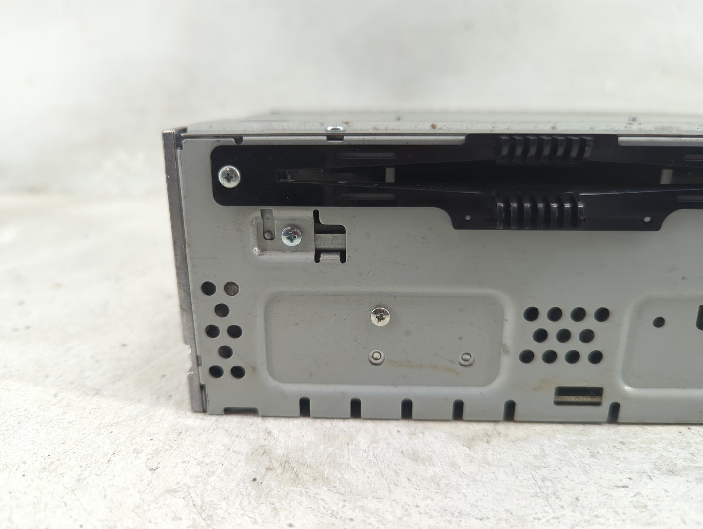 2015-2016 Ford Fusion Radio AM FM Cd Player Receiver Replacement Fits Fits 2015 2016 OEM Used Auto Parts - Oemusedautoparts1
