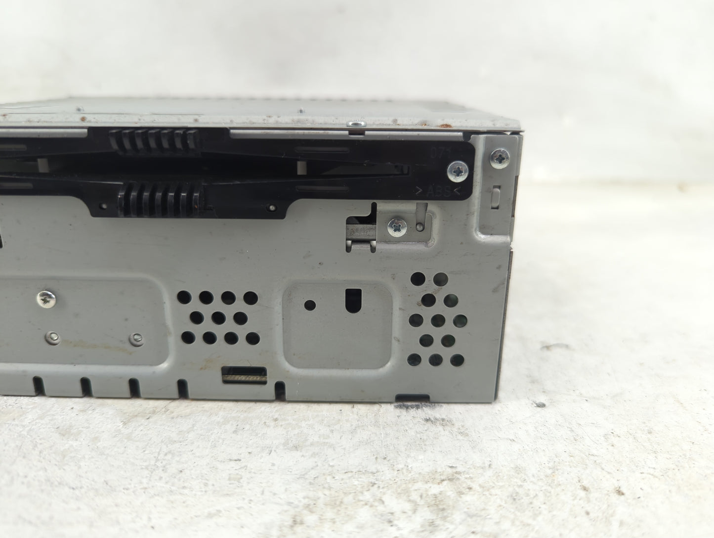 2015-2016 Ford Fusion Radio AM FM Cd Player Receiver Replacement Fits Fits 2015 2016 OEM Used Auto Parts - Oemusedautoparts1