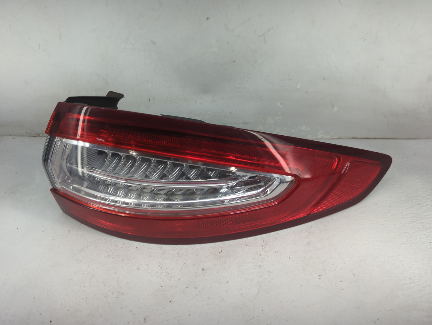 2013-2016 Ford Fusion Tail Light Assembly Passenger Right OEM P/N:6003TH001600 Fits Fits 2013 2014 2015 2016 OEM Used Auto P