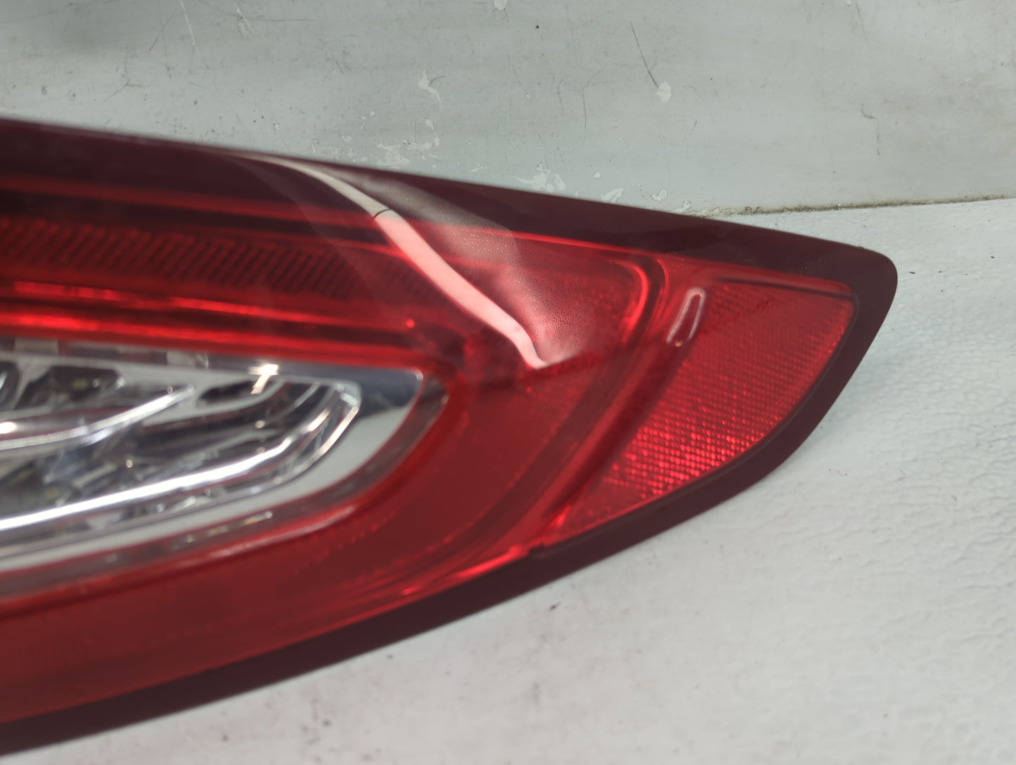 2013-2016 Ford Fusion Tail Light Assembly Passenger Right OEM P/N:6003TH001600 Fits Fits 2013 2014 2015 2016 OEM Used Auto P