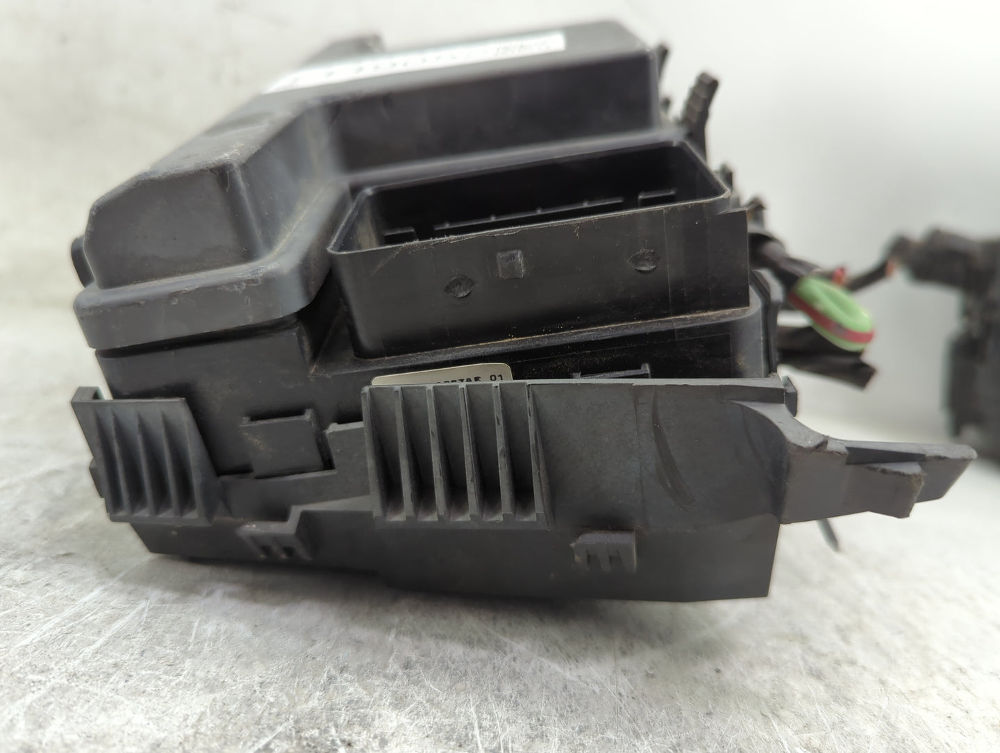 2015-2016 Ford Fusion Fusebox Fuse Box Panel Relay Module P/N:PA66-GF14 Fits Fits 2015 2016 OEM Used Auto Parts - Oemusedaut