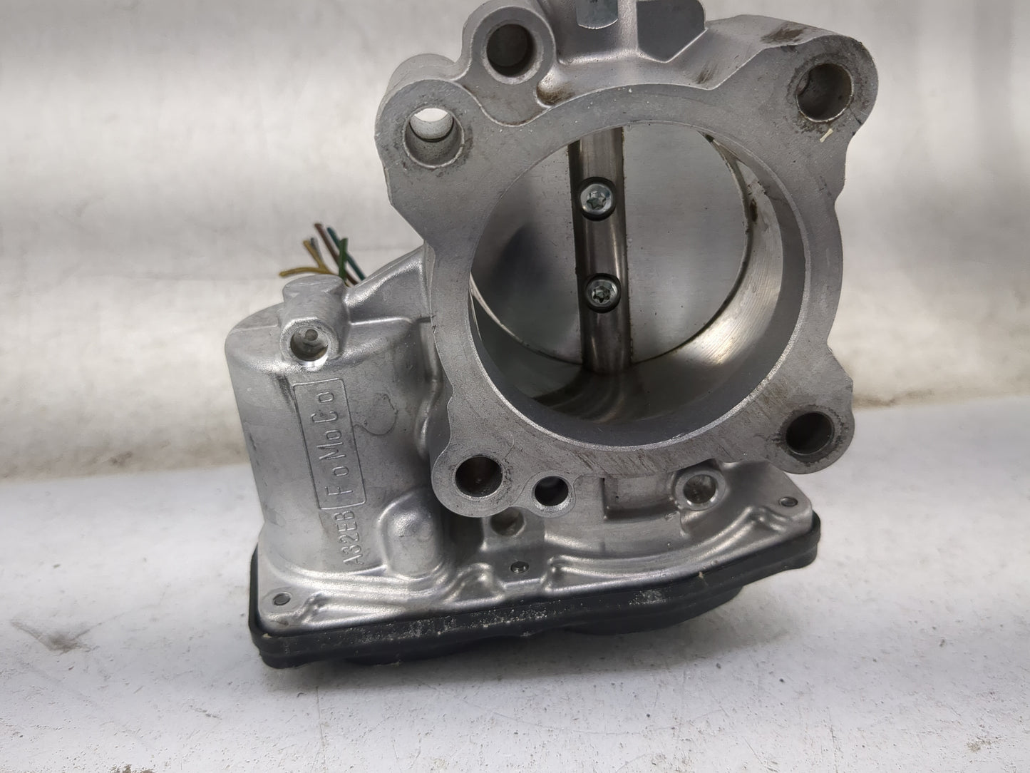 2014-2020 Ford Fusion Throttle Body P/N:DS7G-9F991-BB Fits Fits 2014 2015 2016 2017 2018 2019 2020 OEM Used Auto Parts - Oem