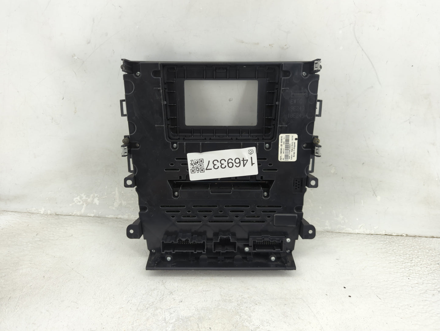 2015-2015 Ford Fusion Radio Control Panel 1469337 - Oemusedautoparts1.com