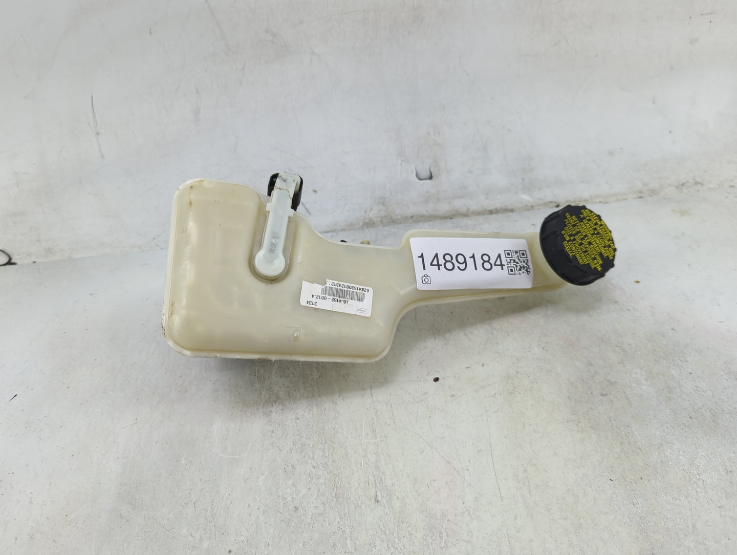 2013-2016 Ford Fusion Brake Master Cylinder 1489184 - Oemusedautoparts1.com