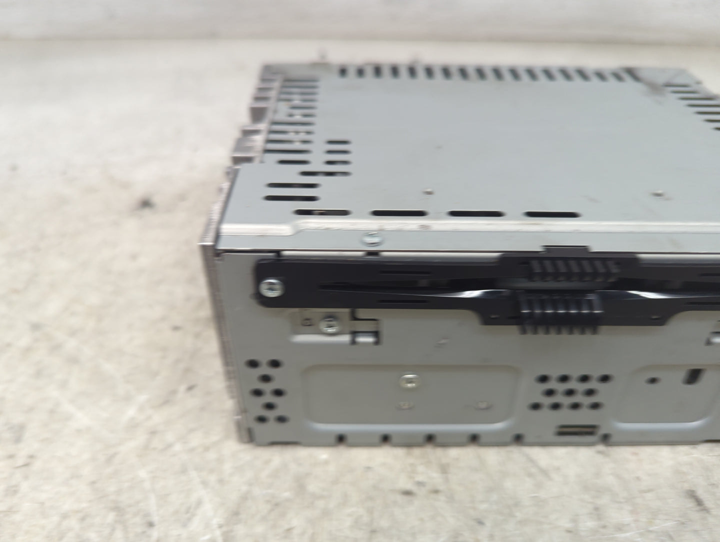 2014-2015 Ford Fusion Radio AM FM Cd Player Receiver Replacement P/N:DS7T-19C107-BM Fits Fits 2014 2015 OEM Used Auto Parts 