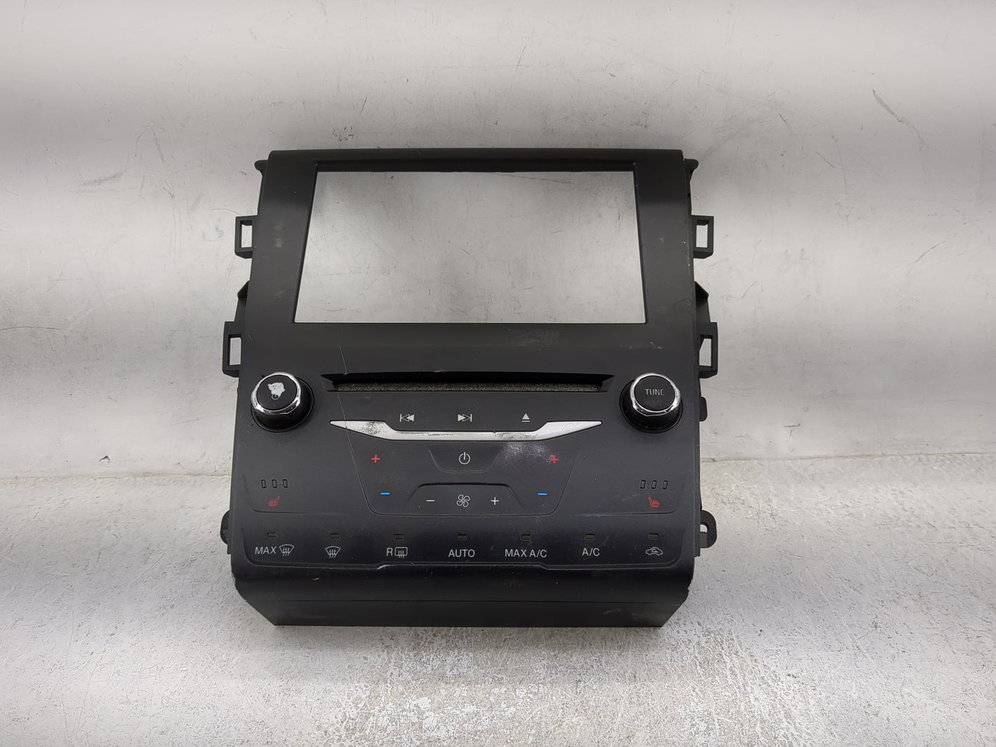 2015-2015 Ford Fusion Radio Control Panel 1496526 - Oemusedautoparts1.com