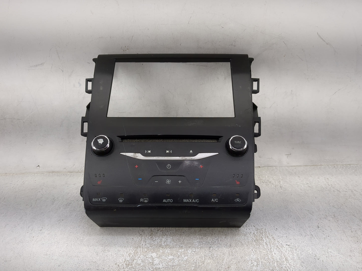 2015-2015 Ford Fusion Radio Control Panel 1496526 - Oemusedautoparts1.com