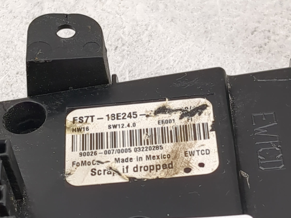 2015-2015 Ford Fusion Radio Control Panel 1496526 - Oemusedautoparts1.com