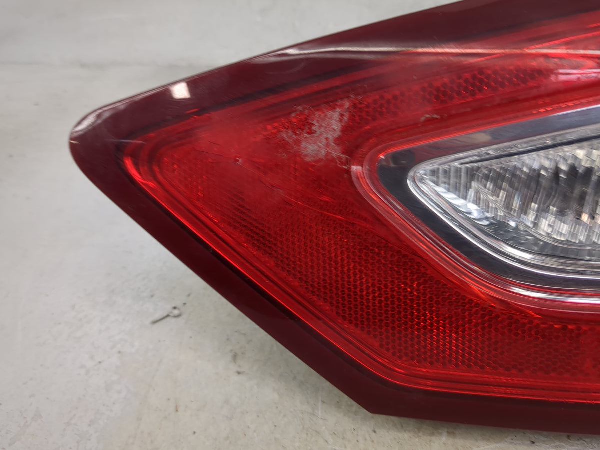 2013-2016 Ford Fusion Passenger Right Side Deck Lid Mounted Tail Light 1512554 - Oemusedautoparts1.com