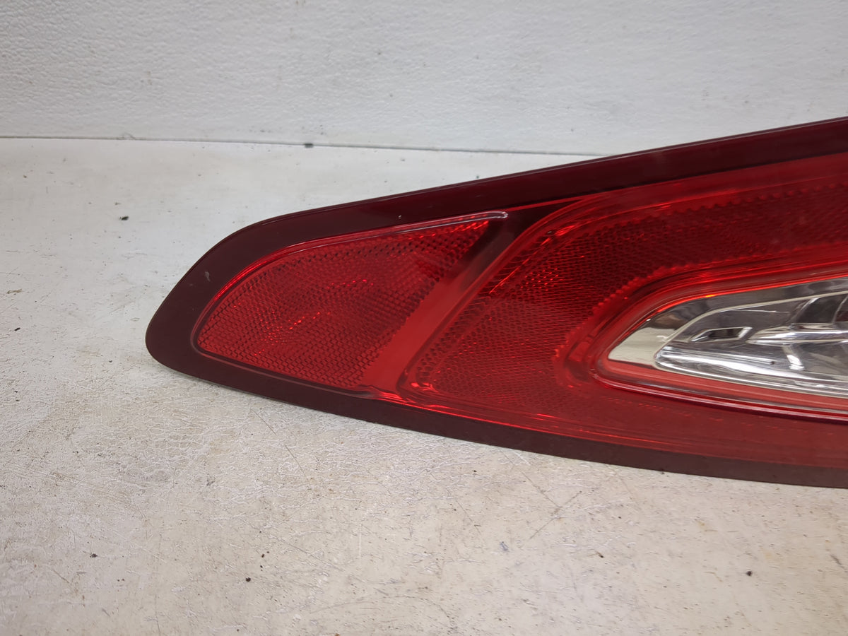 2013-2016 Ford Fusion Passenger Right Side Deck Lid Mounted Tail Light 1513778 - Oemusedautoparts1.com