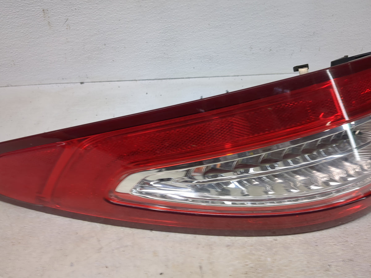 2013-2016 Ford Fusion Passenger Right Side Deck Lid Mounted Tail Light 1513778 - Oemusedautoparts1.com