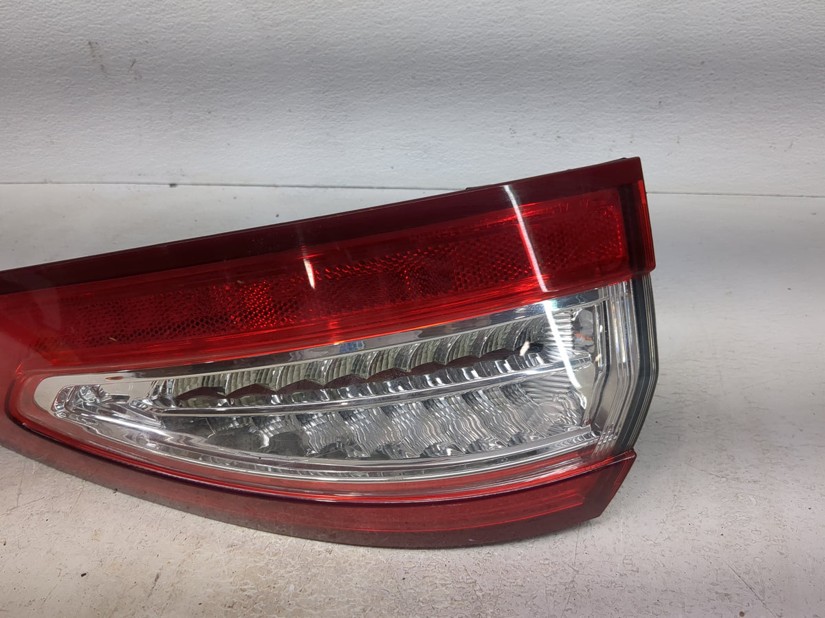 2013-2016 Ford Fusion Passenger Right Side Deck Lid Mounted Tail Light 1513778 - Oemusedautoparts1.com
