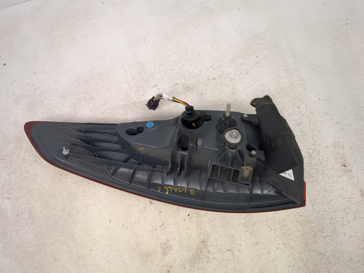 2013-2016 Ford Fusion Passenger Right Side Deck Lid Mounted Tail Light 1513778 - Oemusedautoparts1.com