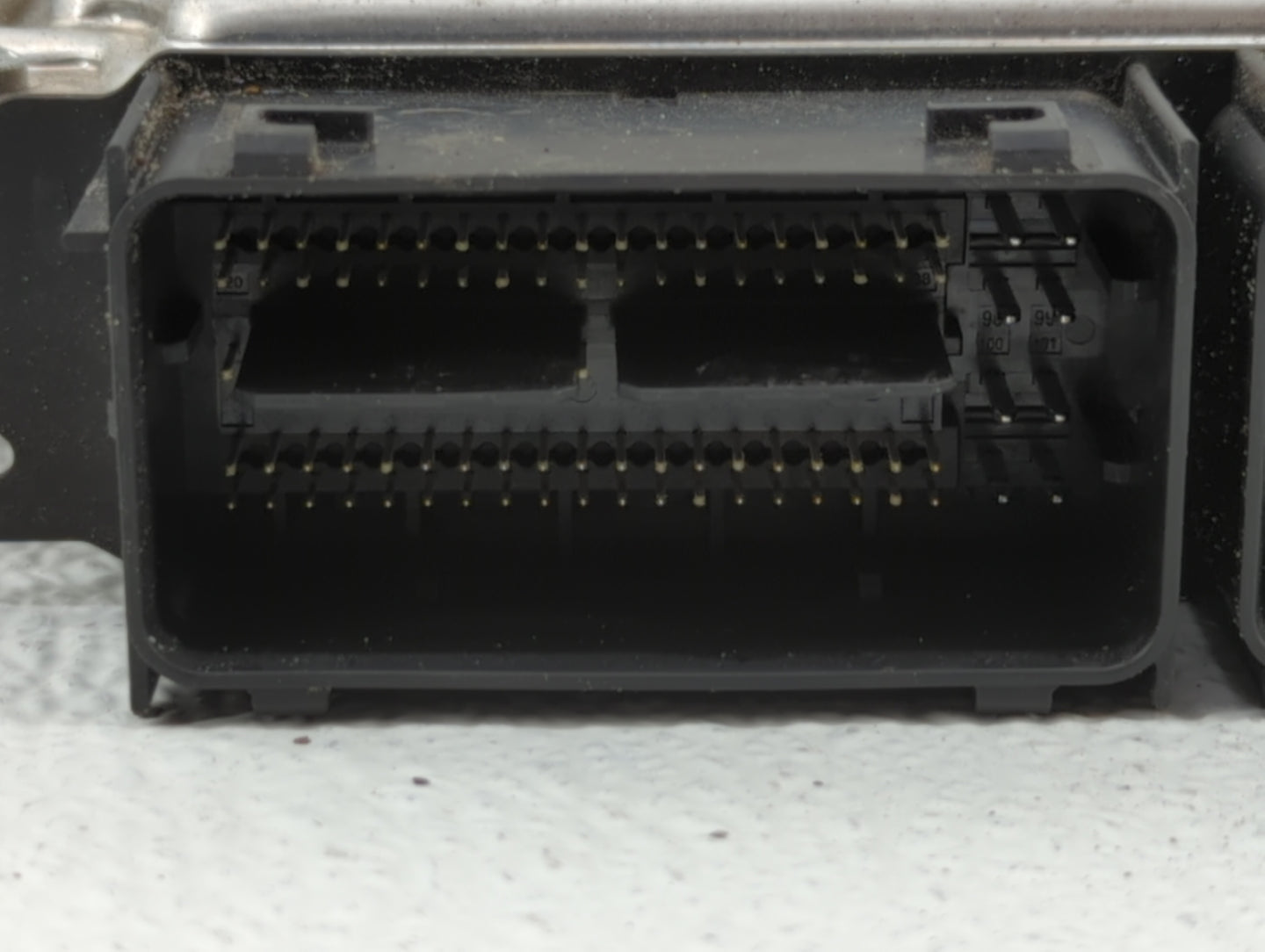 2014-2016 Ford Fusion PCM Engine Control Computer ECU ECM PCU OEM P/N:ES7A-12A650-DFC ES7A-12A650-EK Fits Fits 2014 2015 201