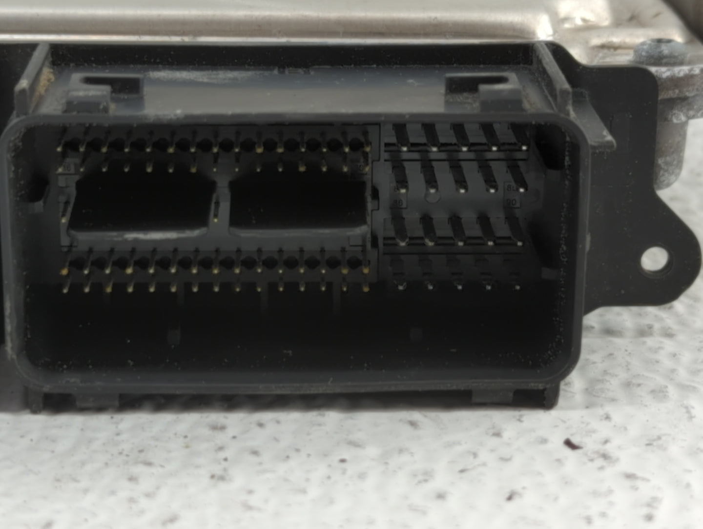 2015 Ford Fusion PCM Engine Control Computer ECU ECM PCU OEM P/N:FS7A-12A650-AXC FS7A-12A650-AUC, FS7A-12A650-AYC Fits OEM U