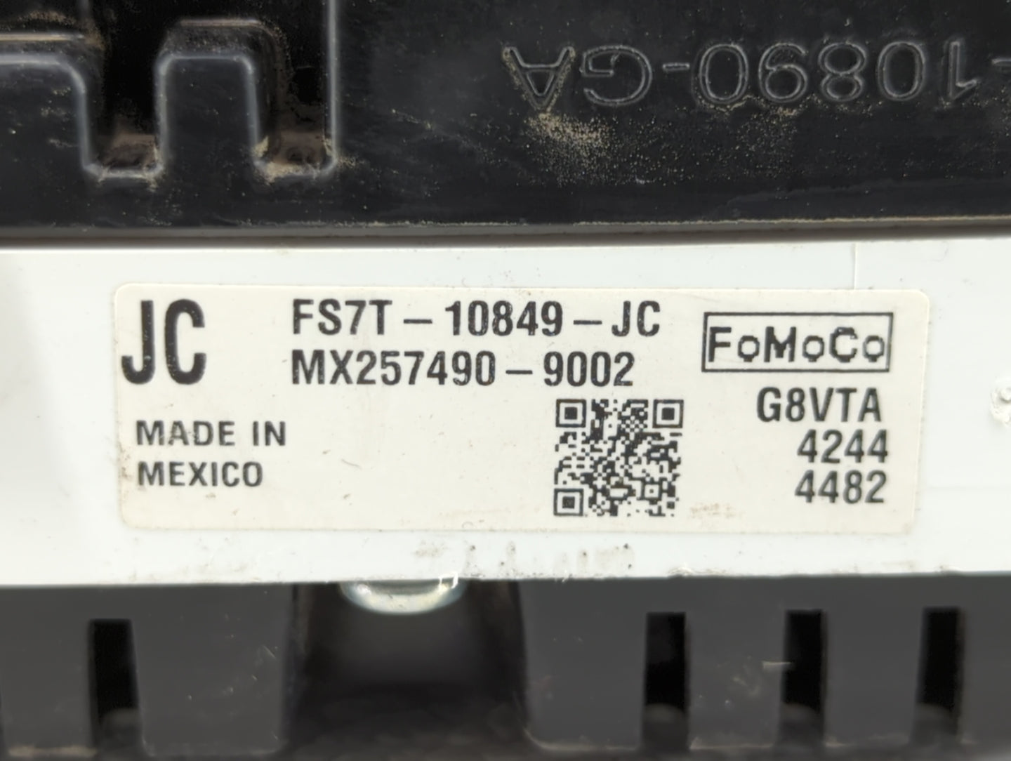 2015 Ford Fusion Instrument Cluster Speedometer Gauges P/N:FS7T-10849-JC FS7T-10849-JE, FS7T-10849-JF Fits OEM Used Auto Par