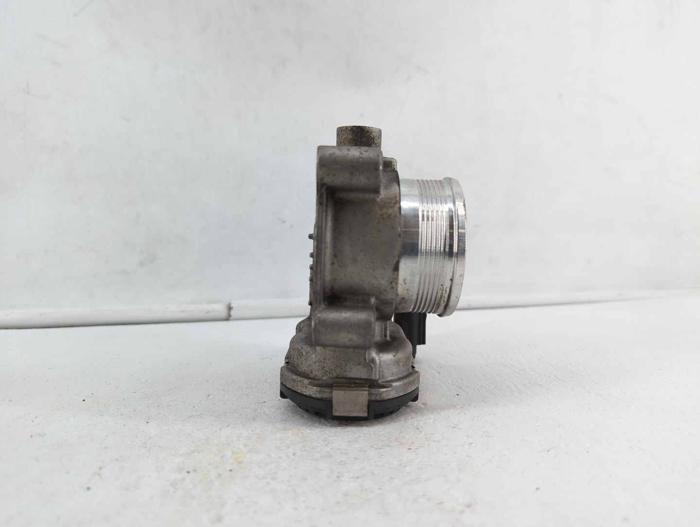 2014-2019 Ford Fusion Throttle Body P/N:0 280 750 566 DS7E-9F991-BB Fits Fits 2014 2015 2016 2017 2018 2019 OEM Used Auto Pa