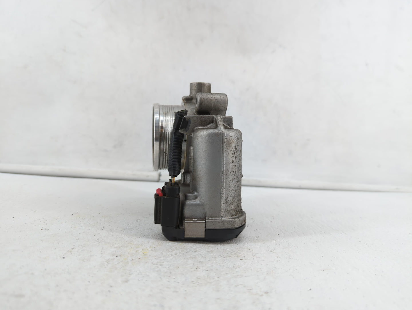 2014-2019 Ford Fusion Throttle Body P/N:0 280 750 566 DS7E-9F991-BB Fits Fits 2014 2015 2016 2017 2018 2019 OEM Used Auto Pa