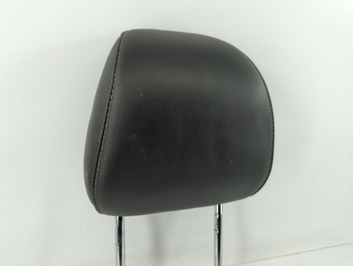 2015-2016 Ford Fusion Headrest Head Rest Rear Seat Fits Fits 2015 2016 OEM Used Auto Parts - Oemusedautoparts1.com