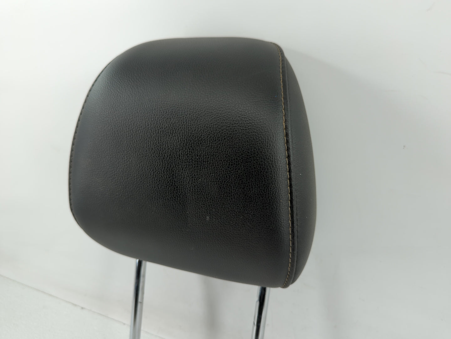 2015-2016 Ford Fusion Headrest Head Rest Rear Seat Fits Fits 2015 2016 OEM Used Auto Parts - Oemusedautoparts1.com