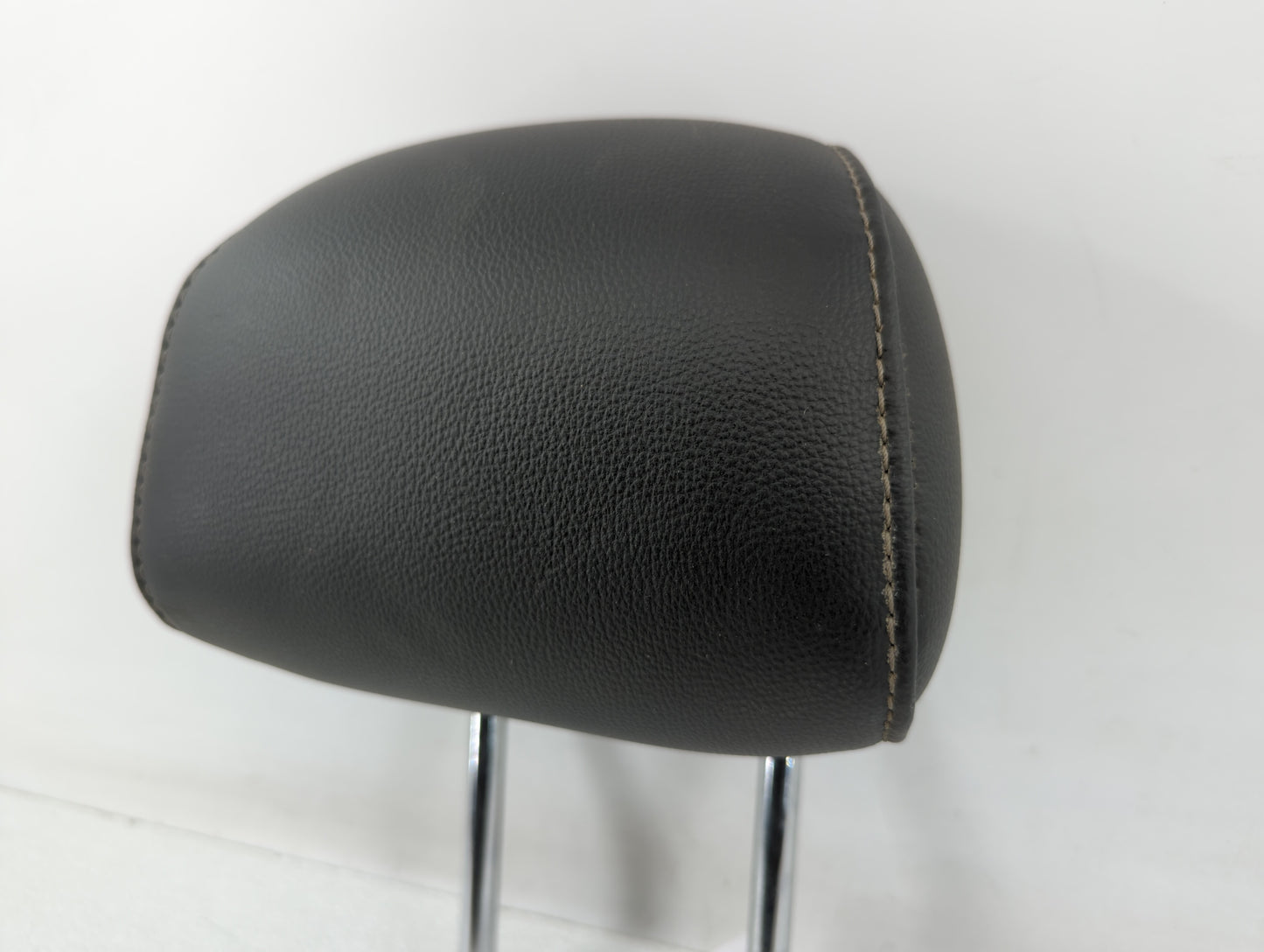 2015-2016 Ford Fusion Headrest Head Rest Rear Seat Fits Fits 2015 2016 OEM Used Auto Parts - Oemusedautoparts1.com