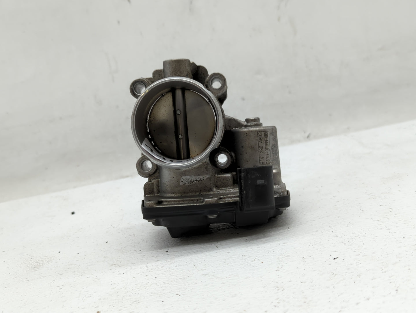 2014-2020 Ford Fusion Throttle Body P/N:DS7G-9F991-BB DS7G-9F991-CA Fits Fits 2014 2015 2016 2017 2018 2019 2020 OEM Used Au