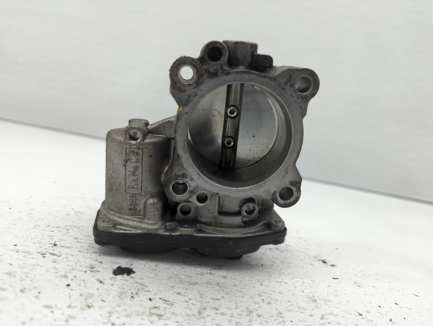 2014-2020 Ford Fusion Throttle Body P/N:DS7G-9F991-BB DS7G-9F991-CA Fits Fits 2014 2015 2016 2017 2018 2019 2020 OEM Used Au