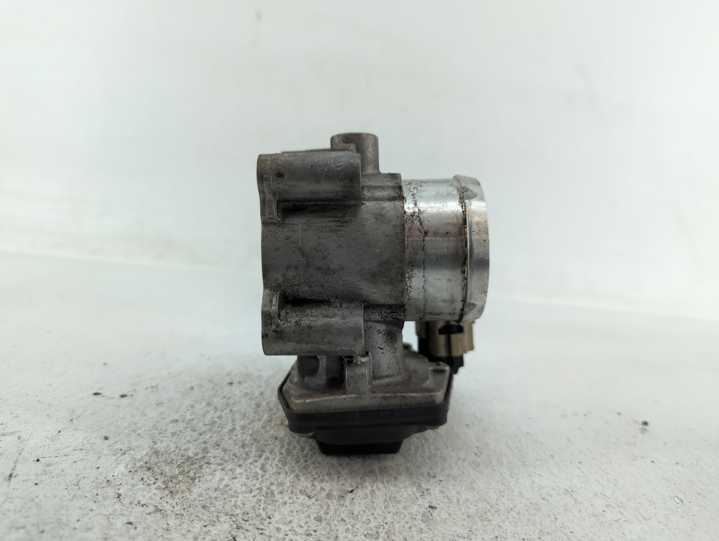2014-2020 Ford Fusion Throttle Body P/N:DS7G-9F991-BB DS7G-9F991-CA Fits Fits 2014 2015 2016 2017 2018 2019 2020 OEM Used Au