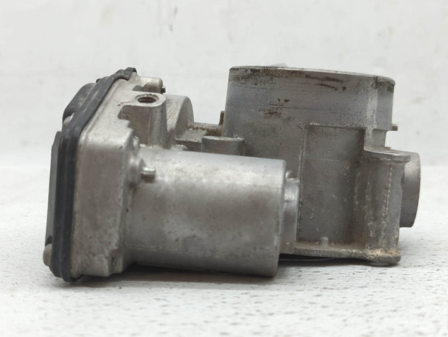 2013-2020 Ford Fusion Throttle Body P/N:DS7E-9F991-AD DS7E-9F991-AF Fits Fits 2013 2014 2015 2016 2017 2018 2019 2020 2021 2