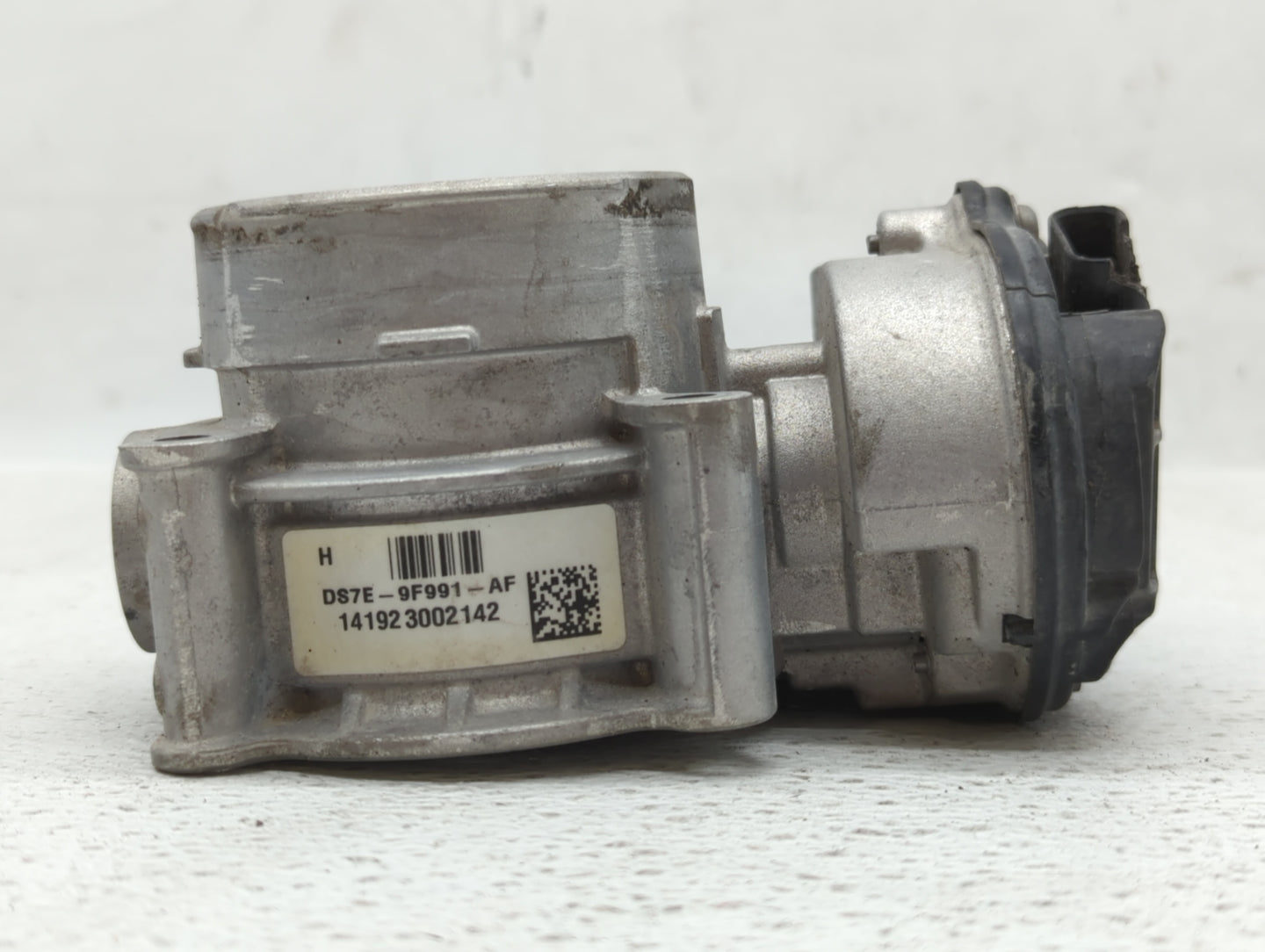 2013-2020 Ford Fusion Throttle Body P/N:DS7E-9F991-AD DS7E-9F991-AF Fits Fits 2013 2014 2015 2016 2017 2018 2019 2020 2021 2