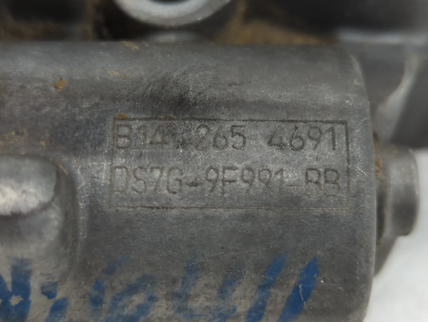 2014-2020 Ford Fusion Throttle Body P/N:DS7G-9F991-BB DS7G-9F991-CA Fits Fits 2014 2015 2016 2017 2018 2019 2020 OEM Used Au