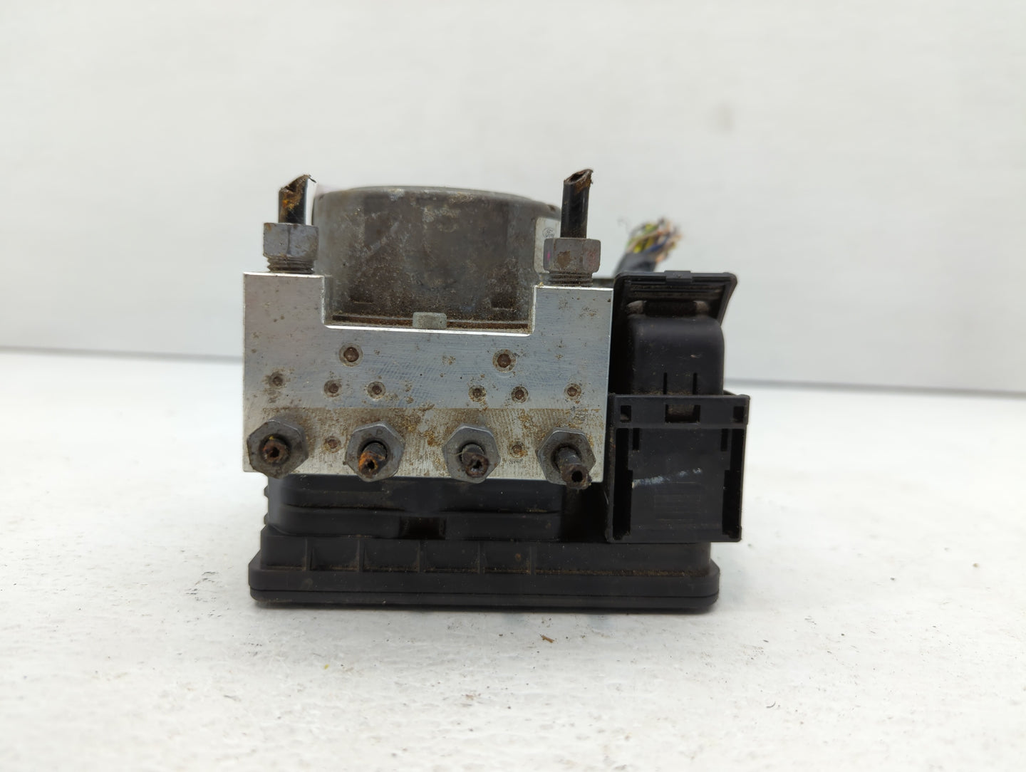 2014-2016 Ford Fusion ABS Pump Control Module Replacement P/N:EG9C-2C405-AD Fits Fits 2014 2015 2016 OEM Used Auto Parts - O