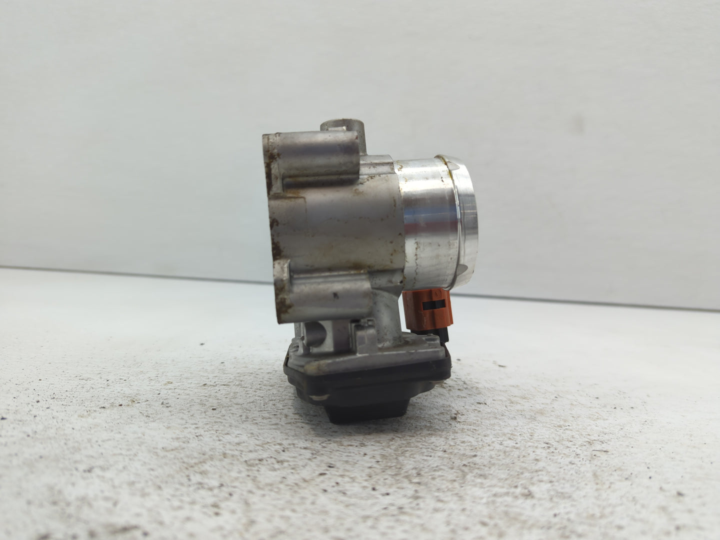 2014-2020 Ford Fusion Throttle Body P/N:DS7G-9F991-BB DS7G-9F991-CA Fits Fits 2014 2015 2016 2017 2018 2019 2020 OEM Used Au