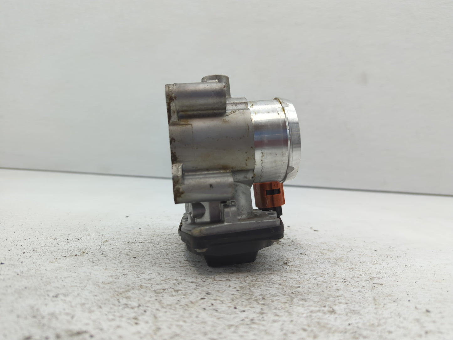 2014-2020 Ford Fusion Throttle Body P/N:DS7G-9F991-BB DS7G-9F991-CA Fits Fits 2014 2015 2016 2017 2018 2019 2020 OEM Used Au