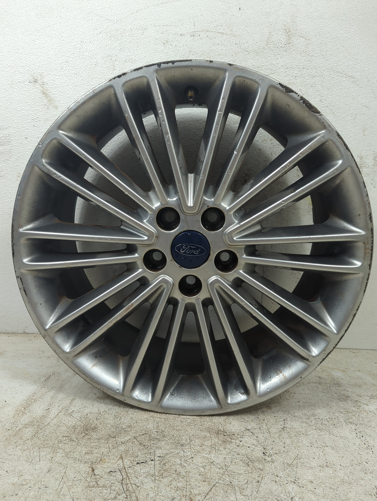 2015 Ford Fusion Oem Wheel Rim 5000990 - Oemusedautoparts1.com