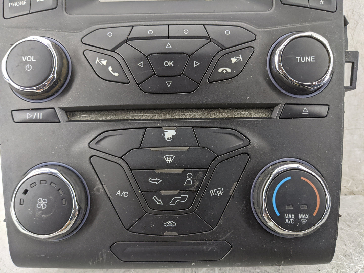 2015-2015 Ford Fusion Radio Control Panel 5030847 - Oemusedautoparts1.com