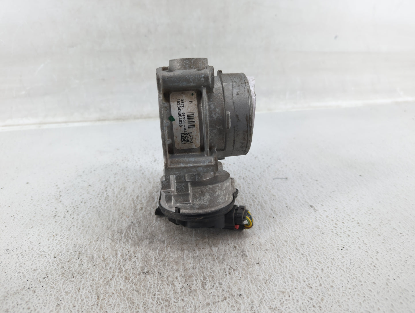 2013-2020 Ford Fusion Throttle Body P/N:DS7E-9F991-AJ DS7E-9F991-AF Fits Fits 2013 2014 2015 2016 2017 2018 2019 2020 2021 2