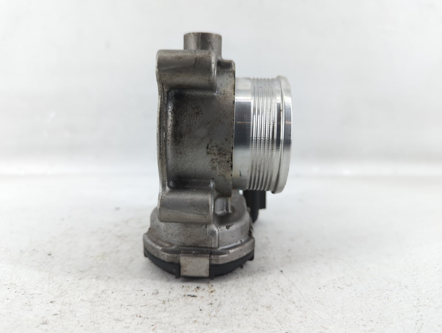 2014-2020 Ford Fusion Throttle Body P/N:DS7E-9F991-BB Fits Fits 2014 2015 2016 2017 2018 2019 2020 2021 2022 OEM Used Auto P