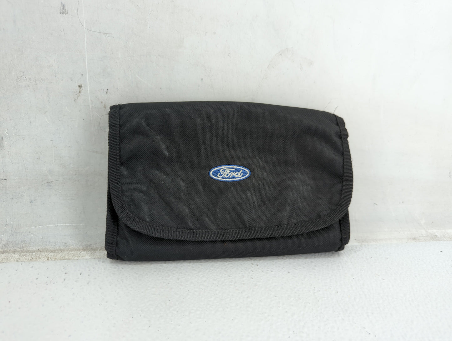 2015 Ford Fusion Owners Manual Book Guide P/N:FE5J 19A321AA OEM Used Auto Parts - Oemusedautoparts1.com