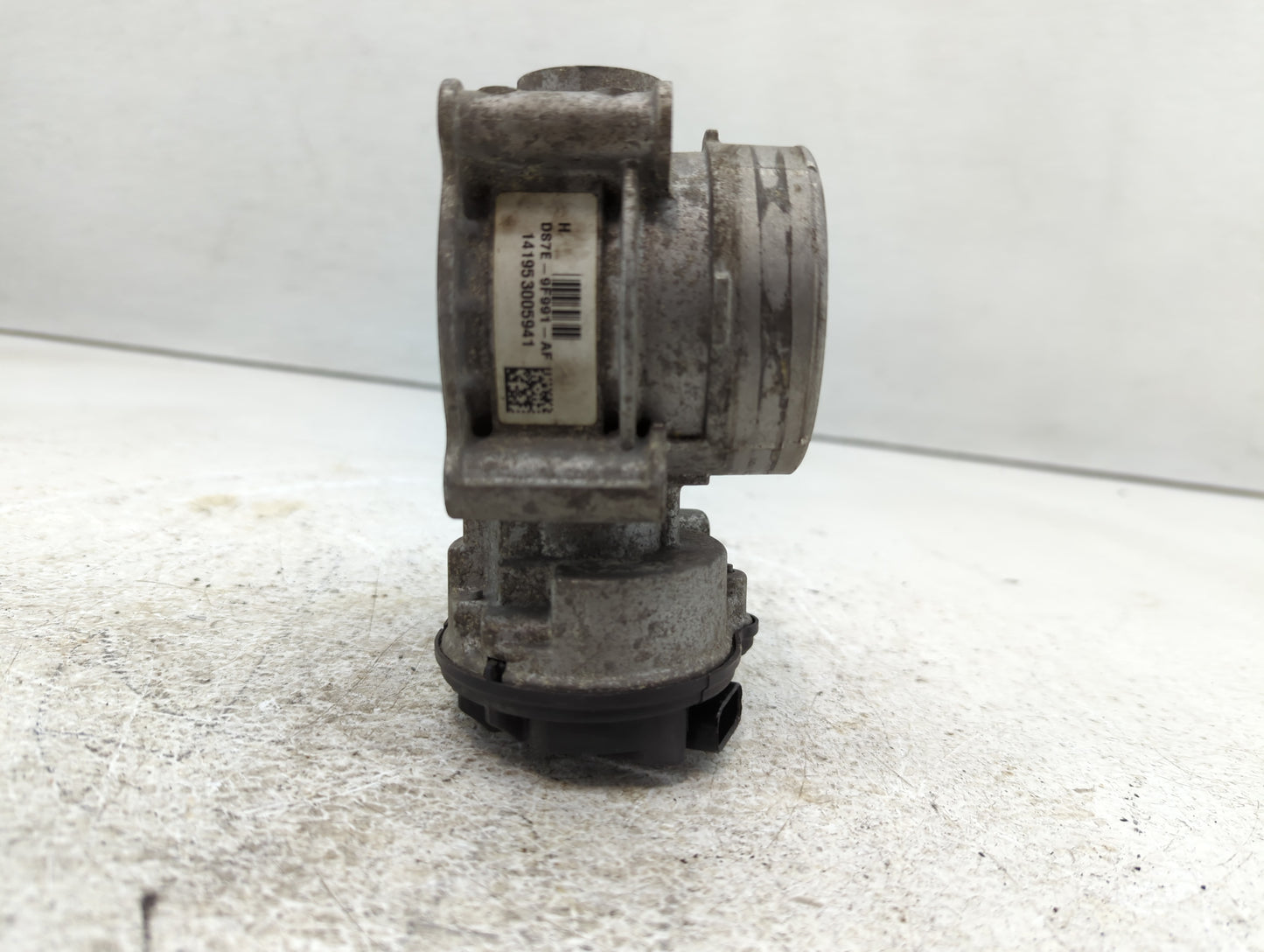 2013-2020 Ford Fusion Throttle Body P/N:DS7E-9F991-AF Fits Fits 2013 2014 2015 2016 2017 2018 2019 2020 2021 2022 OEM Used A