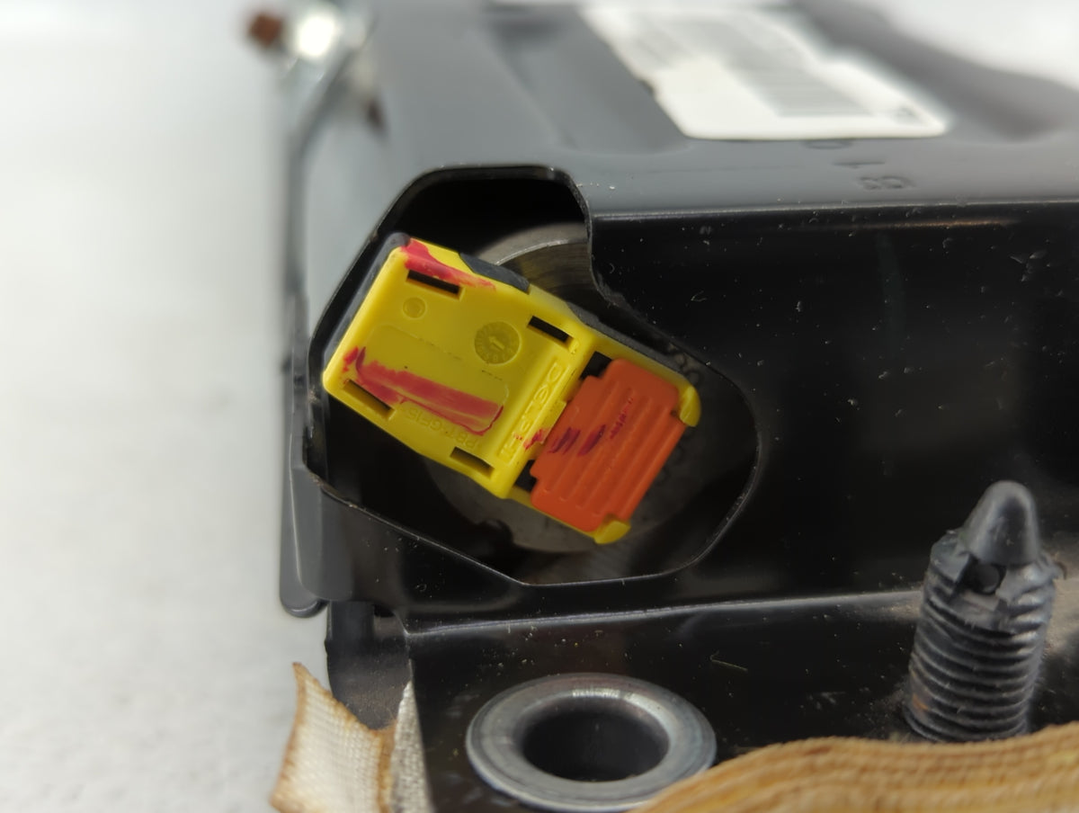 2013-2020 Ford Fusion Air Bag Passenger Right Knee Oem 614813 - Oemusedautoparts1.com
