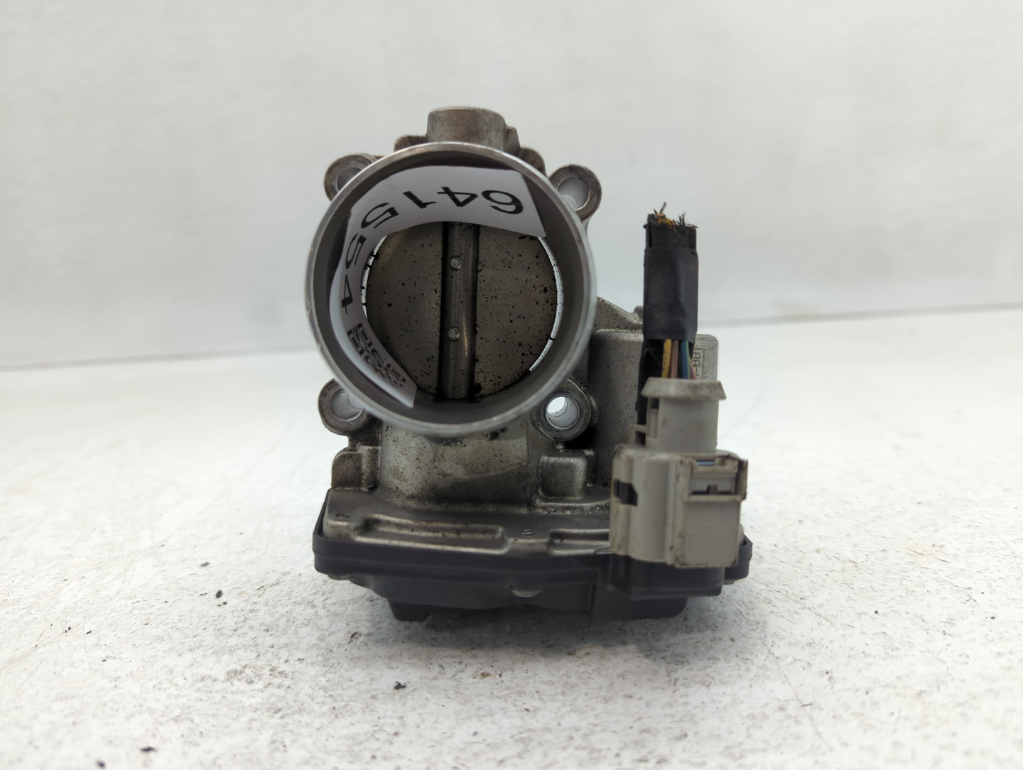 2014-2020 Ford Fusion Throttle Body P/N:DS7G-9F991-BB Fits Fits 2014 2015 2016 2017 2018 2019 2020 OEM Used Auto Parts - Oem