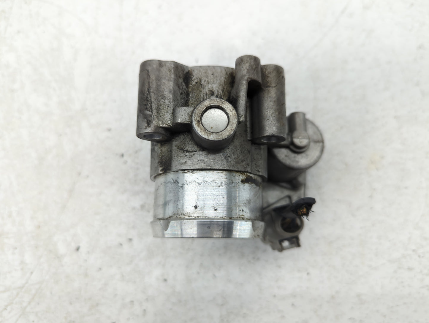 2014-2020 Ford Fusion Throttle Body P/N:DS7G-9F991-BB Fits Fits 2014 2015 2016 2017 2018 2019 2020 OEM Used Auto Parts - Oem