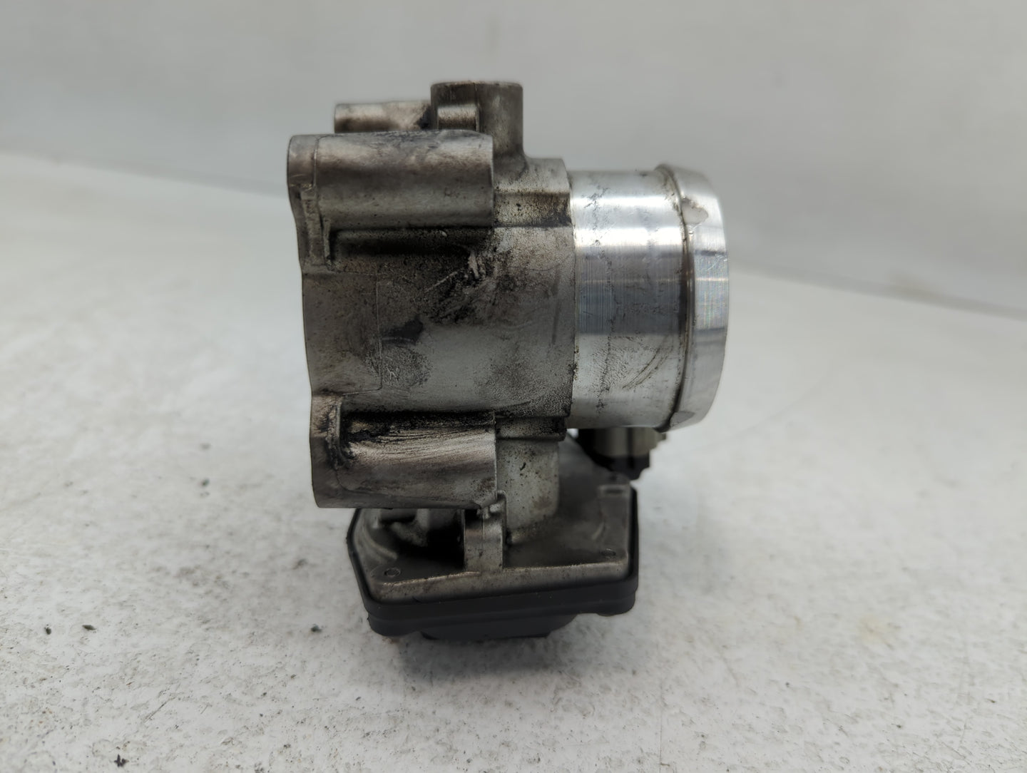 2014-2020 Ford Fusion Throttle Body P/N:DS7G-9F991-BB Fits Fits 2014 2015 2016 2017 2018 2019 2020 OEM Used Auto Parts - Oem