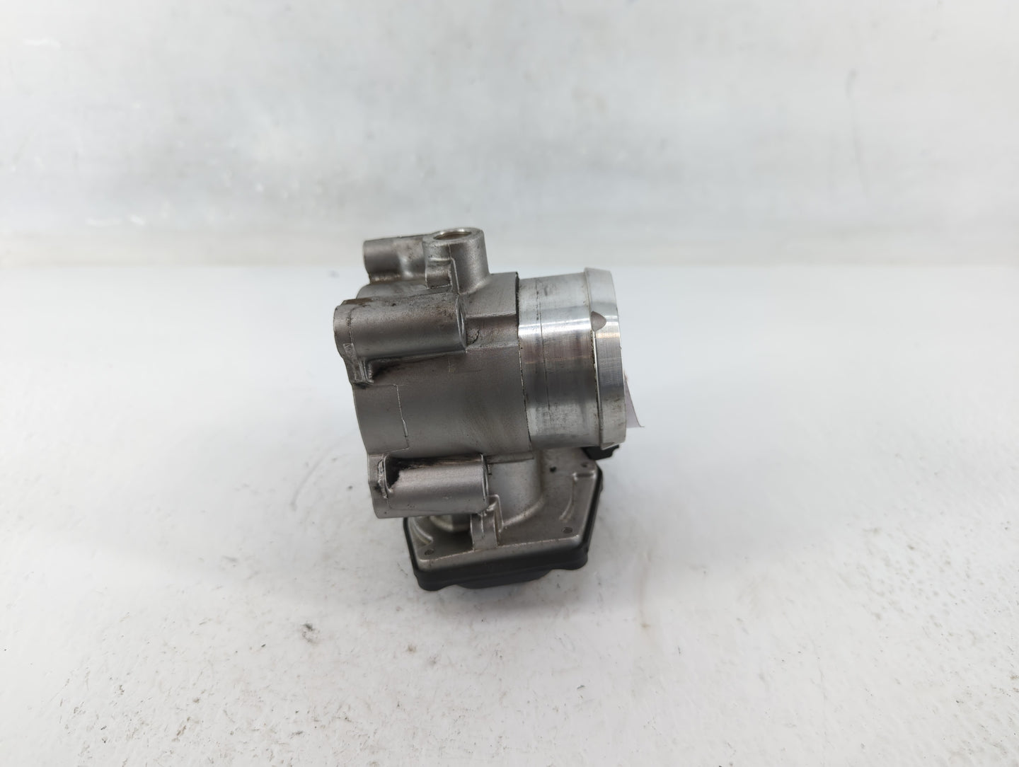 2014-2020 Ford Fusion Throttle Body P/N:B16 161 4165 DS7G-9F991-BB Fits Fits 2014 2015 2016 2017 2018 2019 2020 OEM Used Aut