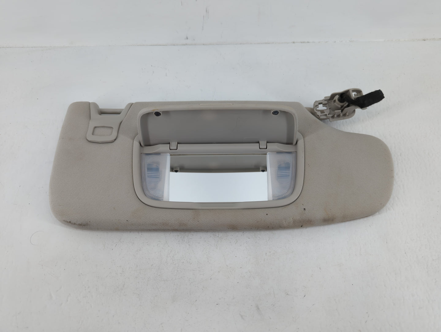 2015-2016 Ford Fusion Sun Visor Shade Replacement Passenger Right Mirror Fits Fits 2015 2016 OEM Used Auto Parts - Oemusedau